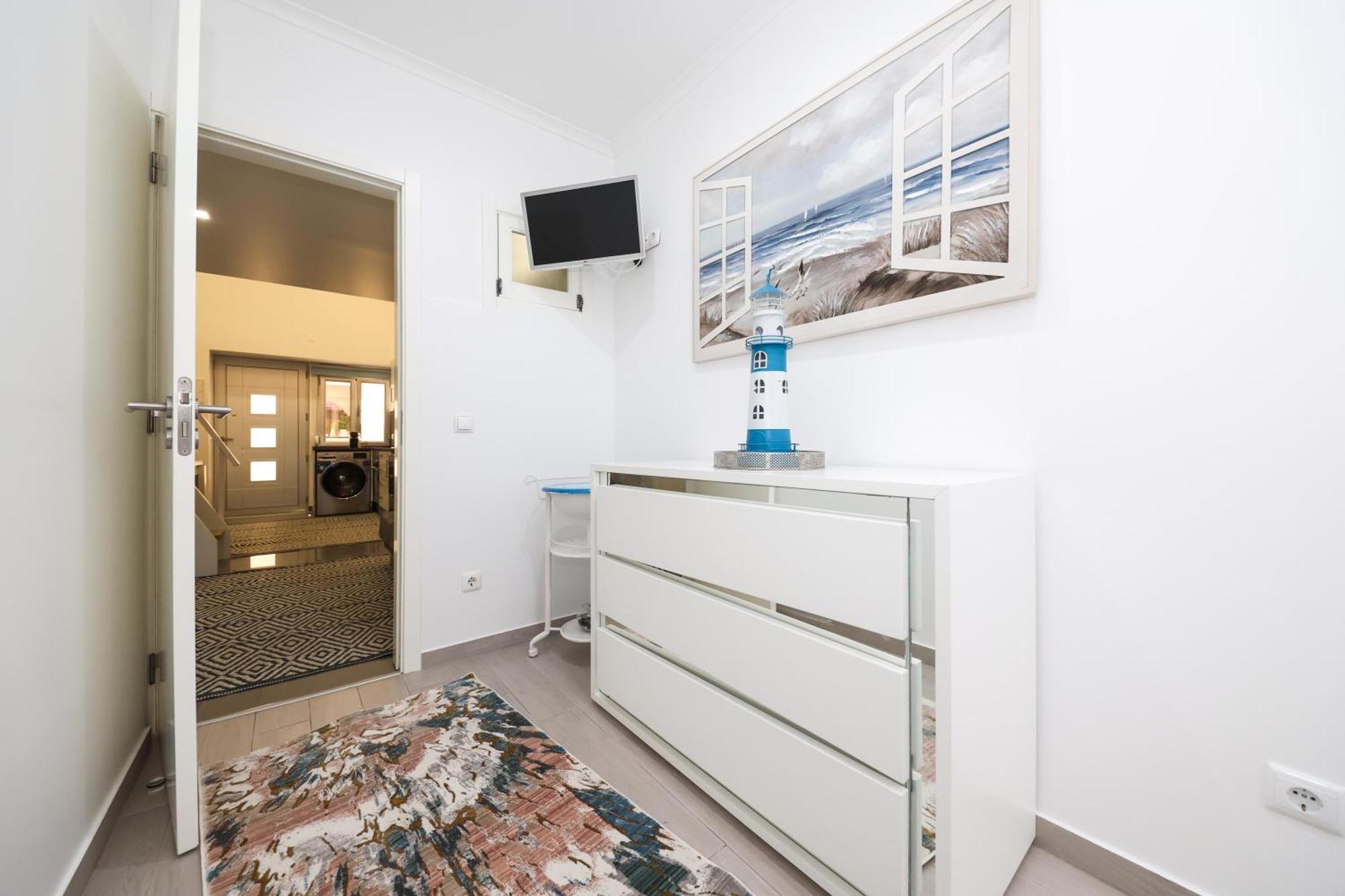 Dina Beach House Nazare Exterior photo